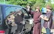 un-religioso-capuchino-procede-a-la-bendicion-de-un-vehiculo-este-iniciativa-volveran-a-repetir-hoy-durante-todo-el-dia--182256000000-1828860.jpg