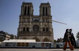 Los responsables de la restauración de la Catedral de Notre Dame dieron detalles sobre los trabajos realizados, en una visita virtual.