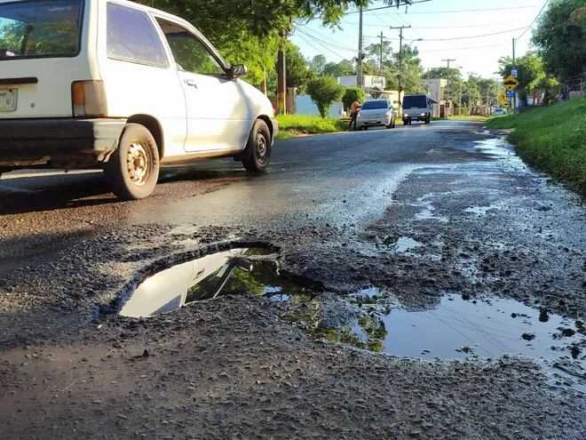 Pobladores de Cabañas desde hace más de dos años exigen reparación de calle al MOPC