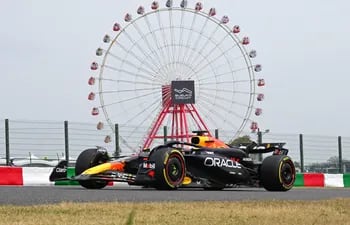 El Red Bull Racing del piloto neerlandés Max Verstappen en la sesión de entrenamiento del Gran Premio de Japón de la Fórmula 1 en el Circuito de Suzaka.