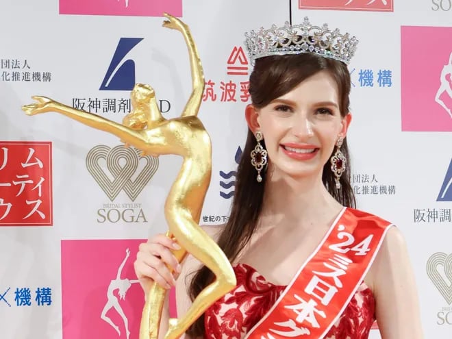 Carolina Shiimo renunció a su título de Miss Japón.