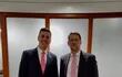 Santiago Peña visitó a Mark Wells (der.),  subsecretario adjunto de Estado de EE.UU. Fue este martes en Washington DC. (gentileza).