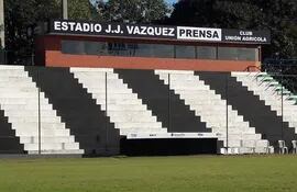 El estadio Juan José Vázquez albergará esta noche el duelo entre el Deportivo Santaní y el 3 de Febrero de Ciudad del Este.