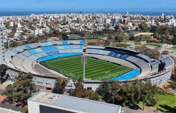 AME6898. MONTEVIDEO (URUGUAY), 13/09/2022.- Fotografía panorámica que muestra una vista aérea del Estadio Centenario, hoy, en Montevideo (Uruguay). EFE/ Santiago Carbone
