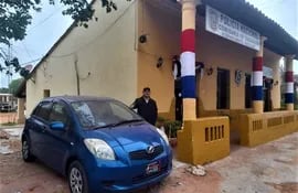 Entregan auto previo pago de G.19 millones. El vehículo fue sorteado en julio por la parroquia San Buenaventura de Yaguarón.