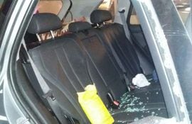 Los tortoleros hurtaron la suma de G. 5 millones tras romper la ventanilla de la camioneta. (Foto ilustrativa).