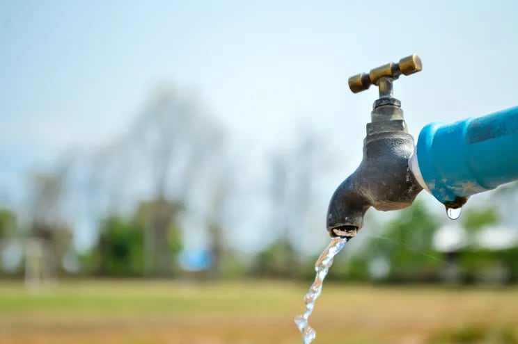 La falta de presión es una de las consecuencias del uso irracional del agua potable.