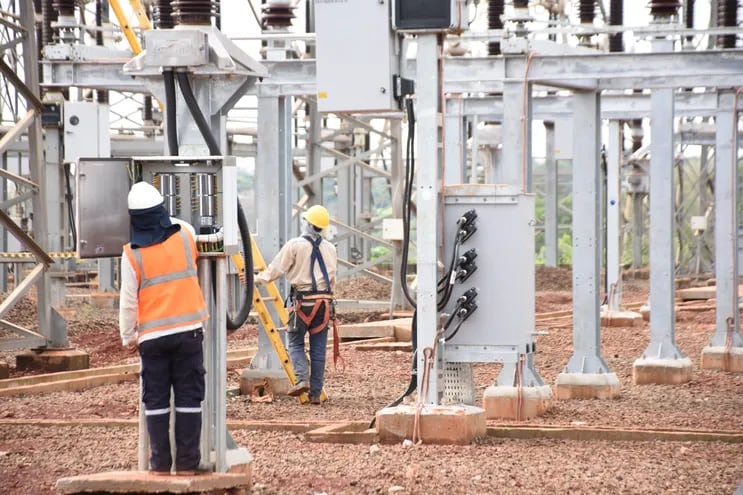 Para este mes se prevé la culminación de las obras de construcción e Interconexión de la Subestación Yguazú 500 kV.