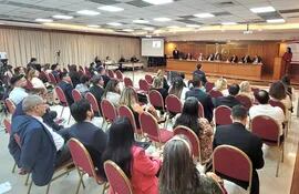 Público que participó de las audiencias públicas para ministro de la Corte Suprema de Justicia, en el salón Serafina Dávalos, del Poder Judicial.