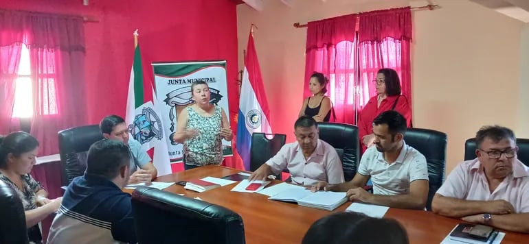 Ciudadanos expusieron sus inquietudes en la sesión de la Junta Municipal de Areguá.