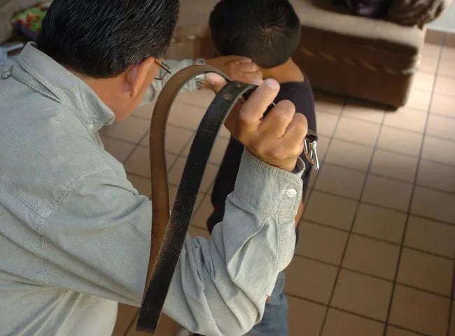 Un padre fue detenido anoche en Loma Pytã por maltrato infantil hacia su hijo de apenas 12 años. El hombre será imputado y el fiscal pedirá medidas de restricción.