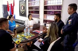La reunión entre representantes de Unicef y funcionarios municipales tuvo lugar en la base de la Policía Municipal de Tránsito.