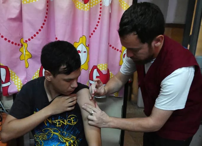 En el vacunatorio en la XVIII Región Sanitaria, ya están disponibles las vacunas nuevas contra el covid, además de las dosis anti fiebre amarilla.