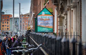 Ofrecen becas completas y parciales para estudiar inglés y trabajar en Irlanda