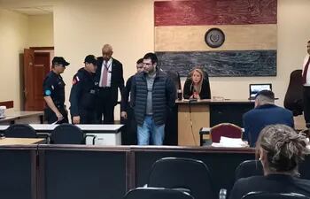 Gregorio "Papo" Morales intentó mediante su inconducta, suspender por vigésima vez la audiencia preliminar que analiza elevar la causa por el asesinato de Robert Fabián Marín a juicio oral y público.