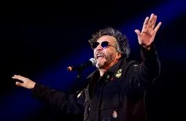 El argentino Fito Páez ofreció un concierto desde su casa el pasado viernes 20 de marzo, el cual fue visto por miles de personas en el mundo.