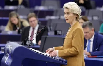 La presidenta de la Comisión Europea,  Ursula von der Leyen, durante una sesión en el Parlamento Europeo.