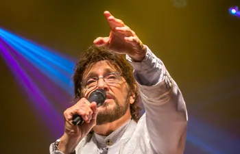 El cantante Carlos Báez presentará esta noche el espectáculo "Los años dorados".
