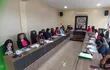 Los concejales municipales en la reunión en la sala de sesiones de la Junta de Minga Guazú.