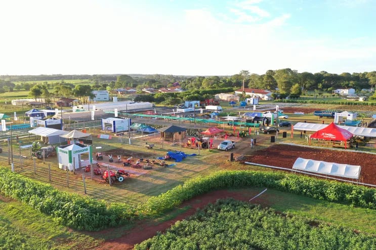 Así se ve desde arriba la Expo Hortipar que se realiza en Cetapar ubicada en Yguazú, Alto Paraná.