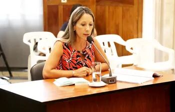 La fiscala Raquel Fernández, en la audiencia del martes, donde se sustanció el alegato final de la causa en la que está enjuiciada por no acceder a solicitar los extractos de celulares.