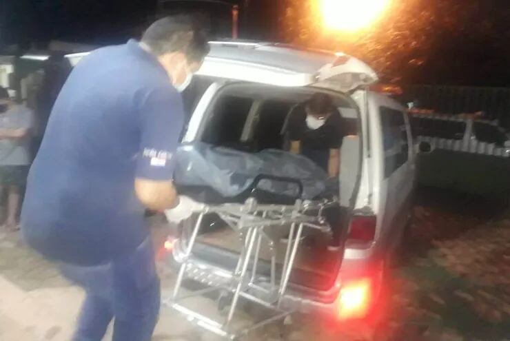 La víctima fue trasladada al Hospital de la Fundación Tesãi de Ciudad del Este, donde llegó sin signos de vida.