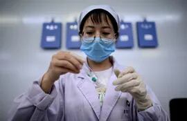 Prueba en China de vacunas contra el COVID-19.