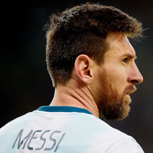 Lionel Andrés Messi Cuccittini, 33 años, la gran esperanza de la selección argentina para clasificar al Mundial de Qatar 2022.