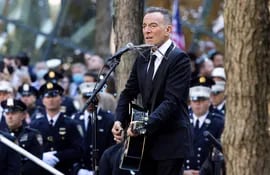 Bruce Springsteen durante una presentación, en septiembre pasado, en homenaje a las víctimas del 11-S. El artista estadounidense negoció con Sony Music la venta de su catálogo musical.