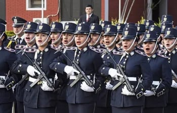 cadetes-femeninas-del-instituto-superior-de-educacion-policial-en-formacion-en-el-predio-de-la-institucion--204558000000-1753699.jpg