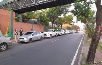 Así está la calle Ygatimi frente al Colegio Cristo Rey de Asunción.