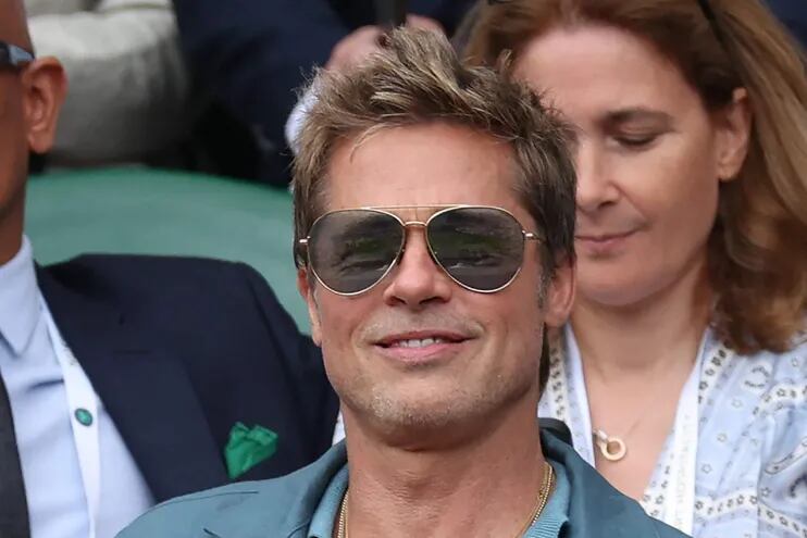 El actor Brad Pitt muy sonriente en la gran final de Wimbledon, donde el español Carlos Alcaraz se quedó con el título del gran slam.