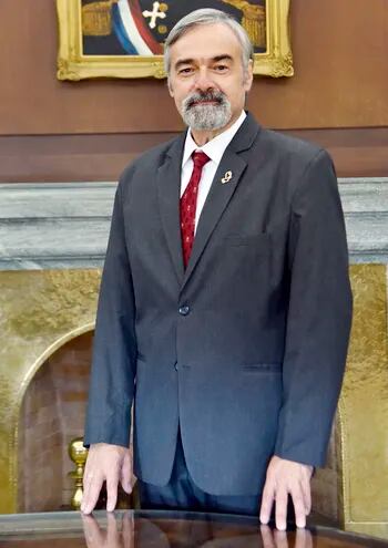 Santiago Jesús De Filippis Céspedes, miembro del Directorio del BNF.