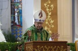 Monseñor Valenzuela lamentó el abuso de jefes hacia mujeres trabajadoras