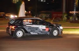 El último ganador del Rally Trans-Itapúa, Fau Zaldívar (Hyundai i20 N Rally2), asesta el primer golpe en el sur.