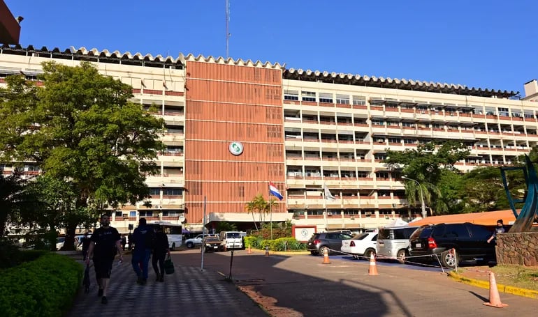 El Hospital Central del Instituto de Previsión Social, en Asunción.