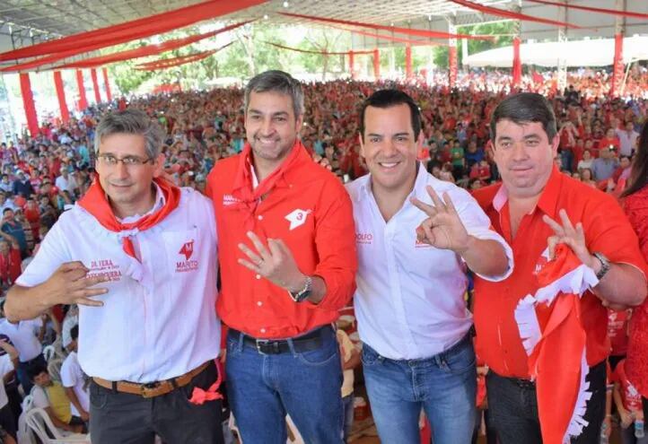 De izquierda a derecha: Juan Carlos Vera, exgobernador de Guairá; Mario Abdo Benítez, ex presidente de la República; Rodolfo Friedmann, exsenador; y Éver Noguera, exdiputado.