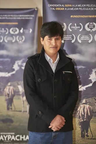El director de cine peruano Oscar Catacora, durante la promoción de su película "Wiñaypacha" en Madrid.
