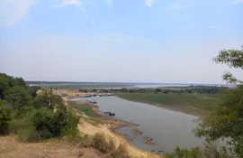 Vista del puerto de Cerrito Ñeembucú, río Paraná