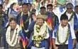 El vicepresidente de Bolivia, David Choquehuanca (i); al presidente de Bolivia, Luis Arce (c), y al expresidente boliviano y líder del Movimiento al Socialismo (MAS), Evo Morales (d), durante el aniversario 28 del MAS en un estadio de fútbol que lleva el nombre de Evo Morales, en Ivirgarzama (Bolivia). (EFE, archivo)
