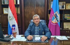 El gobernador de Guairá, Juan Carlos Vera Báez (ANR, HC), pasó la noche en su despacho.