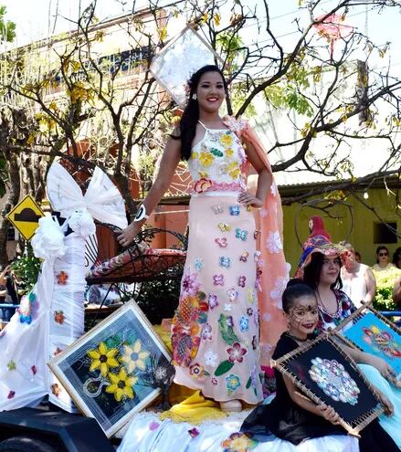 Colorida fiesta del Ñandutí - Interior - ABC Color