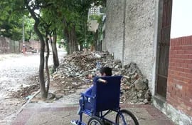 nino-con-discapacidad-no-puede-pasar-61338000000-1524288.jpg