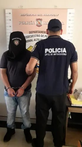 Adán Fernando Centurión, luego de ser detenido por la Policía Nacional.