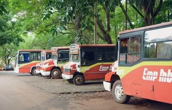 Los buses de la empresa Mburucuyá están con suspensión de circulación y se encuentran retenidos.