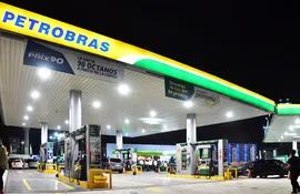 Con la app PREMMIA, los clientes de  Banco Familiar tienen descuentos exclusivos en la compra de combustibles Petrobras.