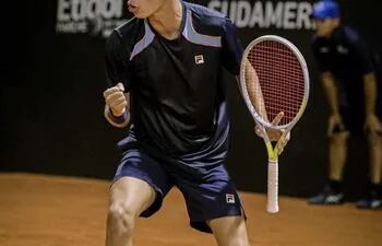 Thiago Drozdowski,  en cuartos tanto en singles como en dobles.