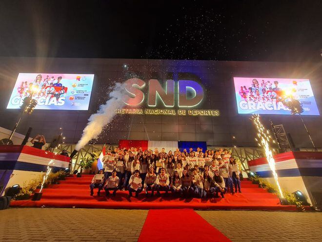 Atletas se reunieron en la noche de jueves en la explanada de la SND Arena, para un agasajo impulsado por el Gobierno Nacional.