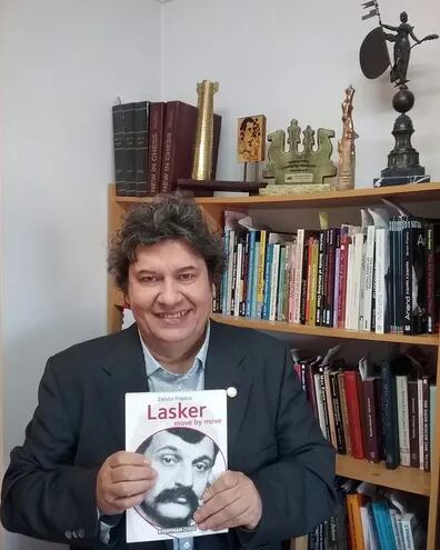 Lasker MBM y su autor GM Zenón Franco Ocampos.