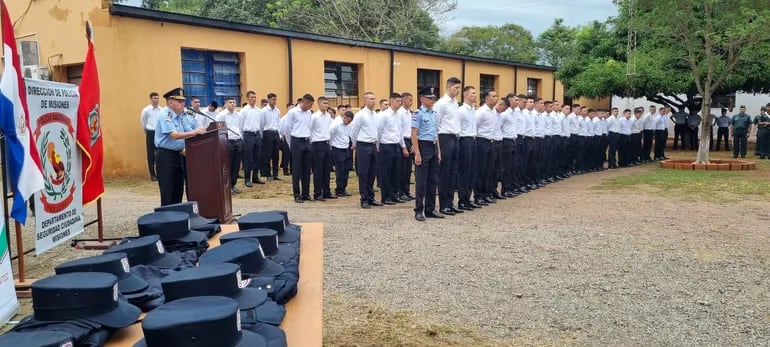 Inicia actividades académicas del colegio de policías en Misiones.